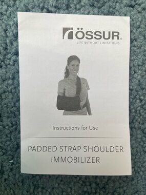 Padded Strap Shoulder Immobilizer - Black